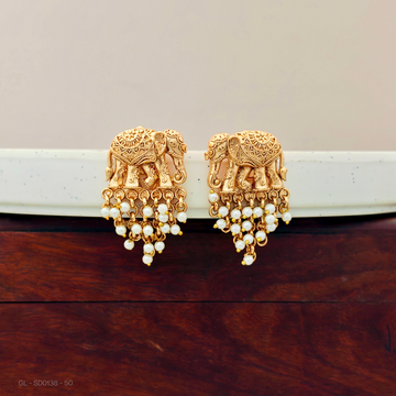 Clustered pearl - Elephant - Studs