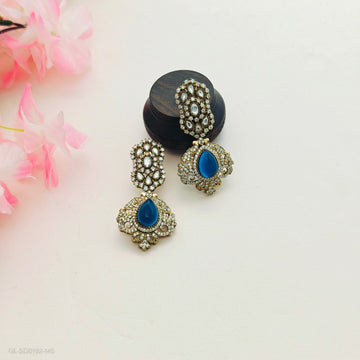 Opulent Kundan-Style Earrings with Gemstone Accents