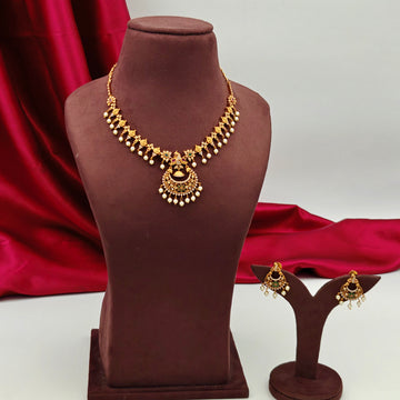 Traditional Kemp Necklace Set