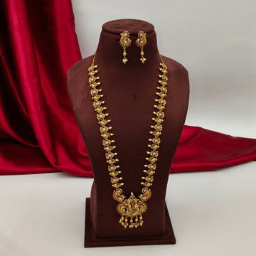 Nakshi Seetharaman Necklace set