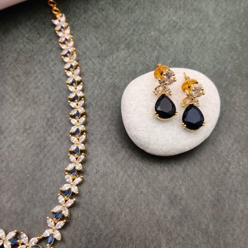 Goden necklace- Sapphire Stone