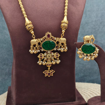 Temple Traditional Kemp Pendant - Design 6