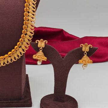 Golden Mango aligned long Haaram