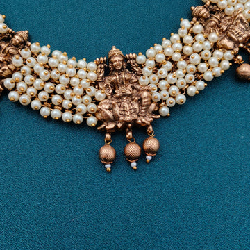 Clustered Pearl temple Set