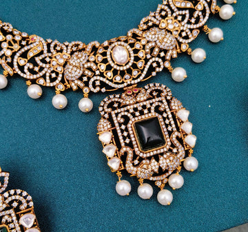 Victorian Short Necklace
