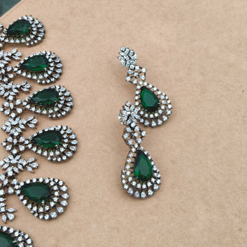 Emerald Victorian Cz necklace