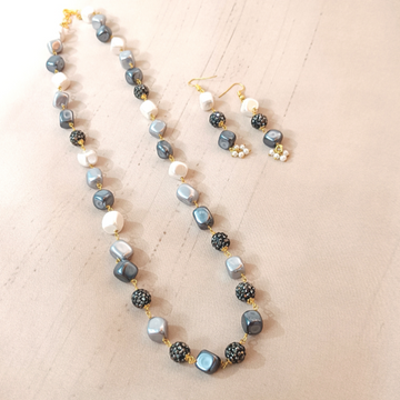 Pearl and Crystal Bead Jewelry Set