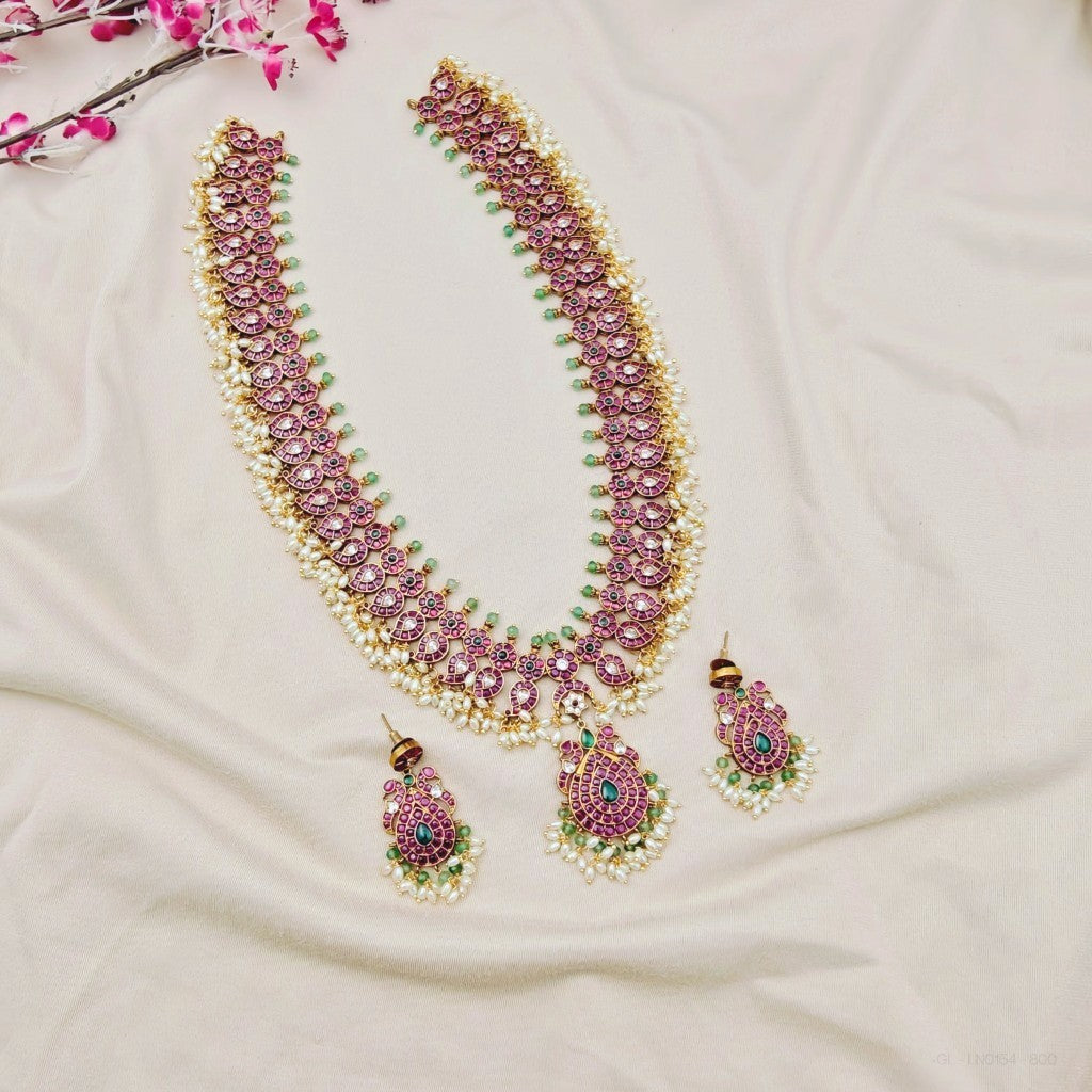 Kemp bridal necklace set
South Indian kemp necklace
Kemp necklace with pearls
Bridal temple necklace set
Kemp necklace with green drops