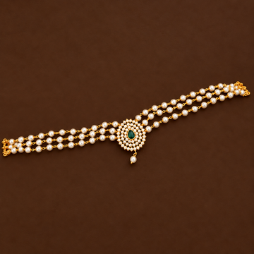 Minimal Pearl stone Centered Pearl Necklace