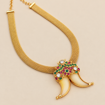 Statement Tiger Nail Necklace