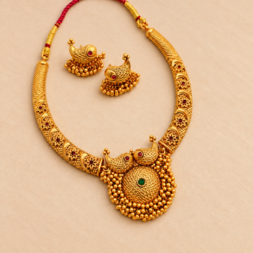 Exquisite Cluster Bead Hasli Necklace