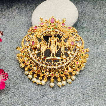 Gold finish Ram Parivar Locket