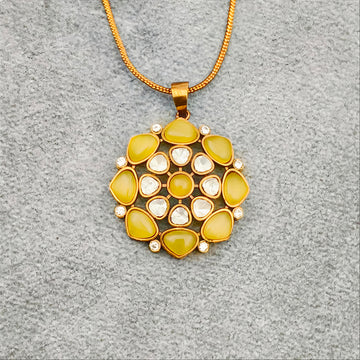 Floral pattern Mossanaite stone locket Set