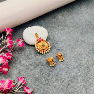 Jadau Kundan Pendant Set -Ruby stone